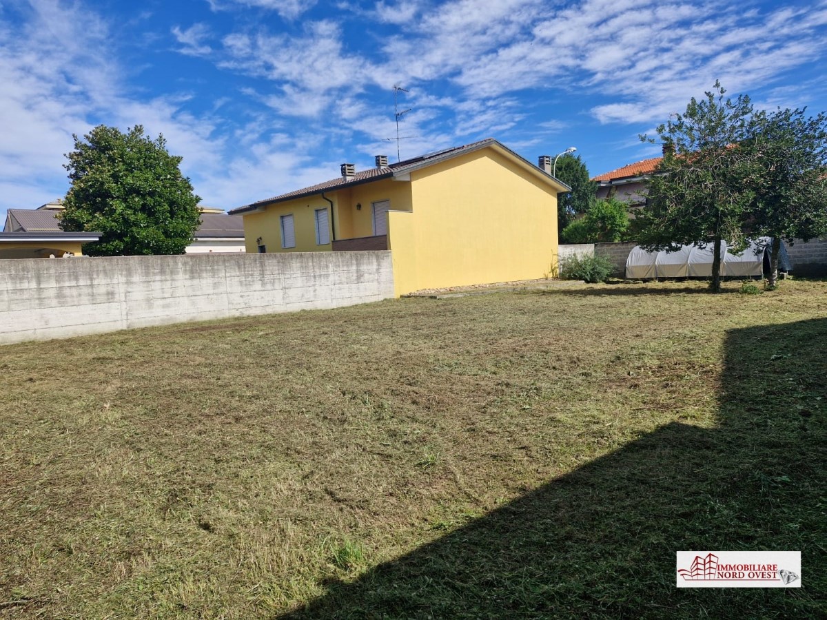 Terreno in vendita a Busto Garolfo