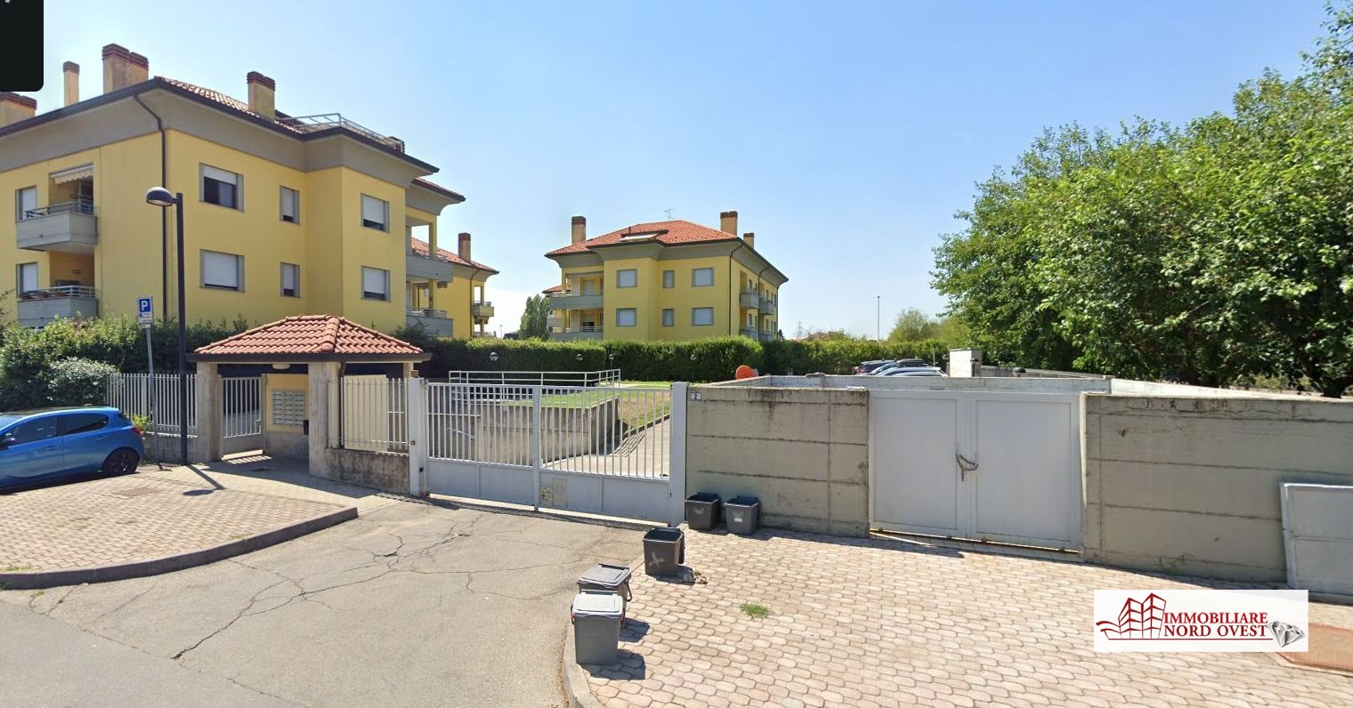 Box/Garage 15mq in affitto a Vittuone