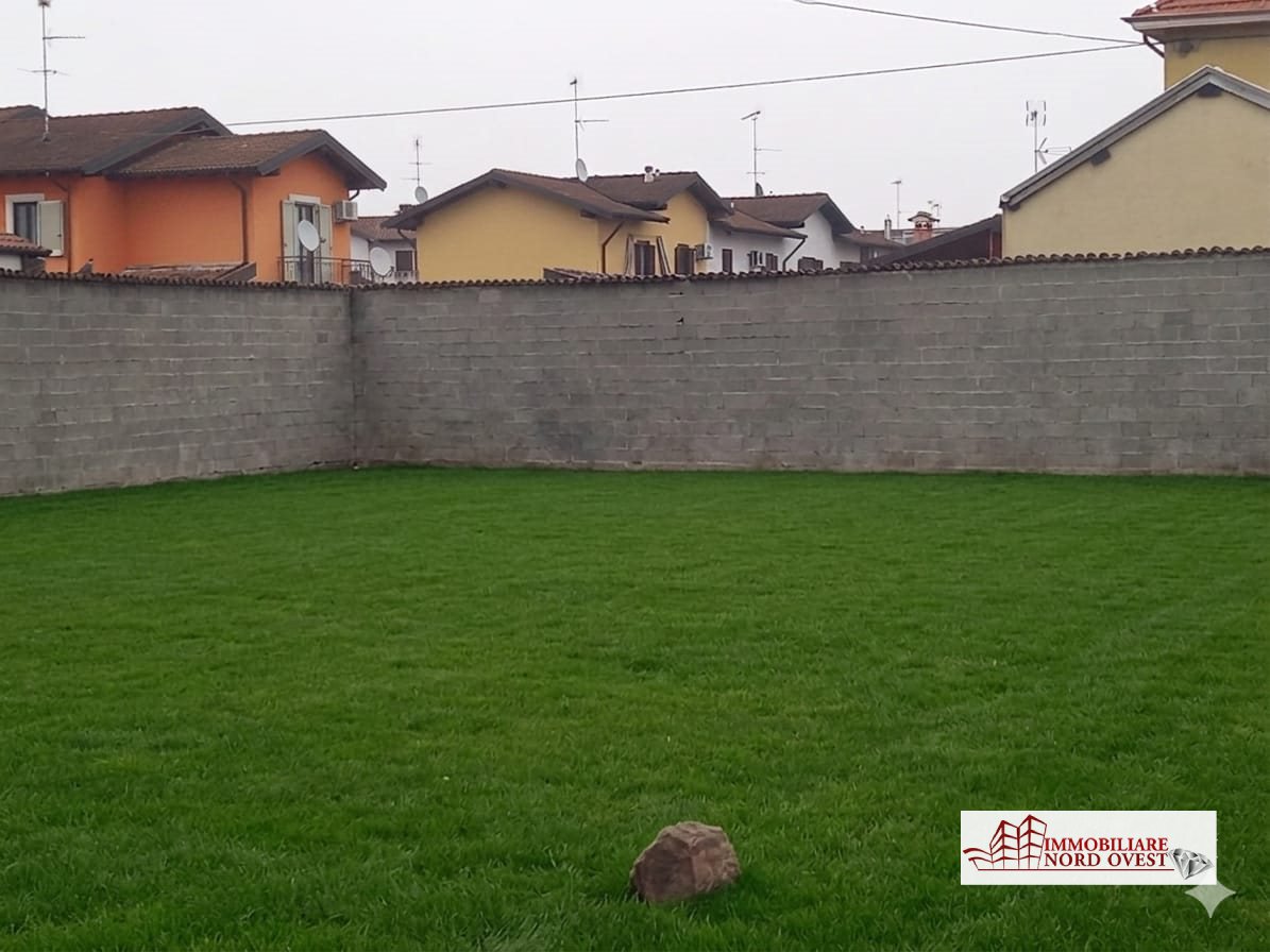 Terreno in vendita a Gambol�