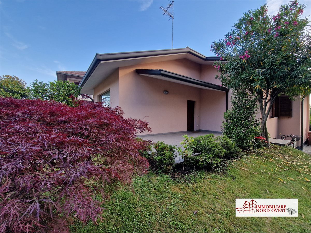 Villa in vendita a Cornaredo