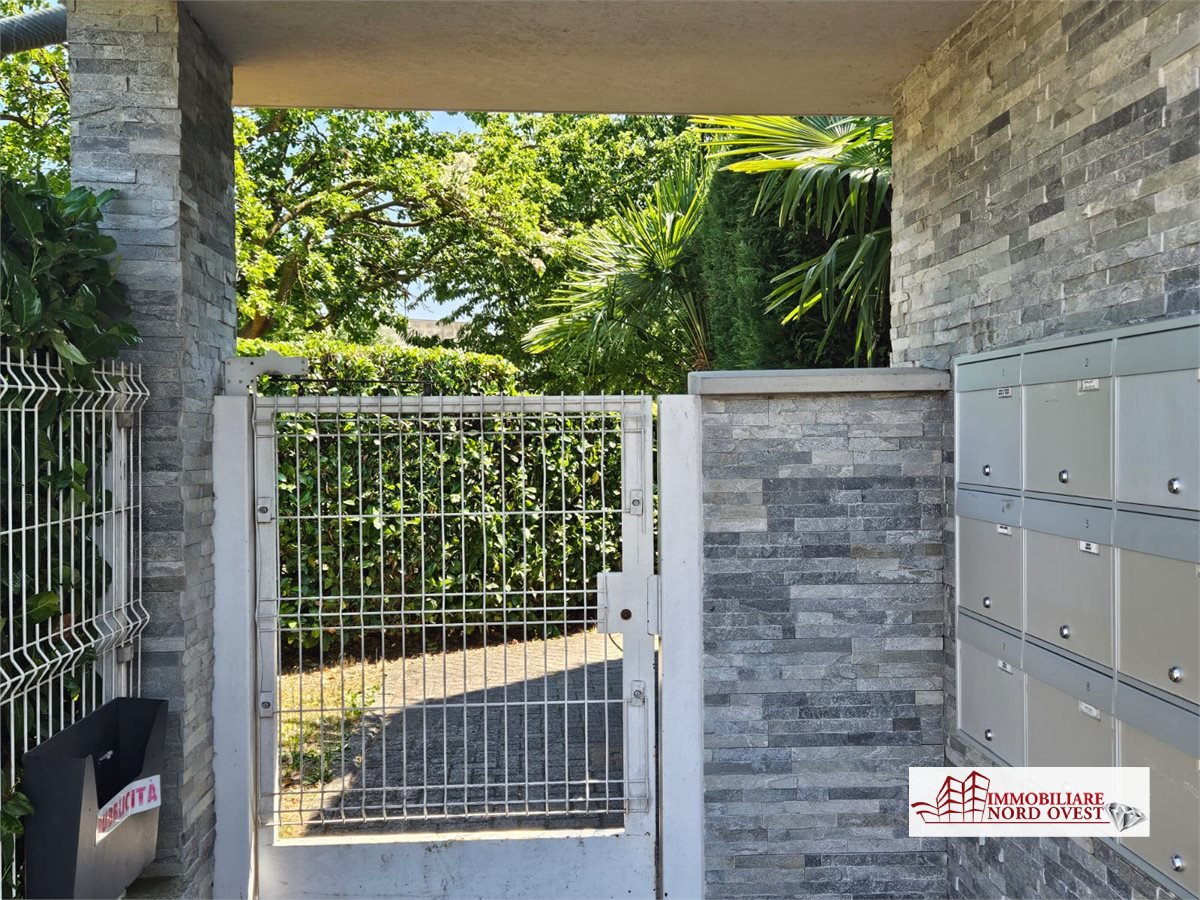 Villa in vendita a Bernate Ticino