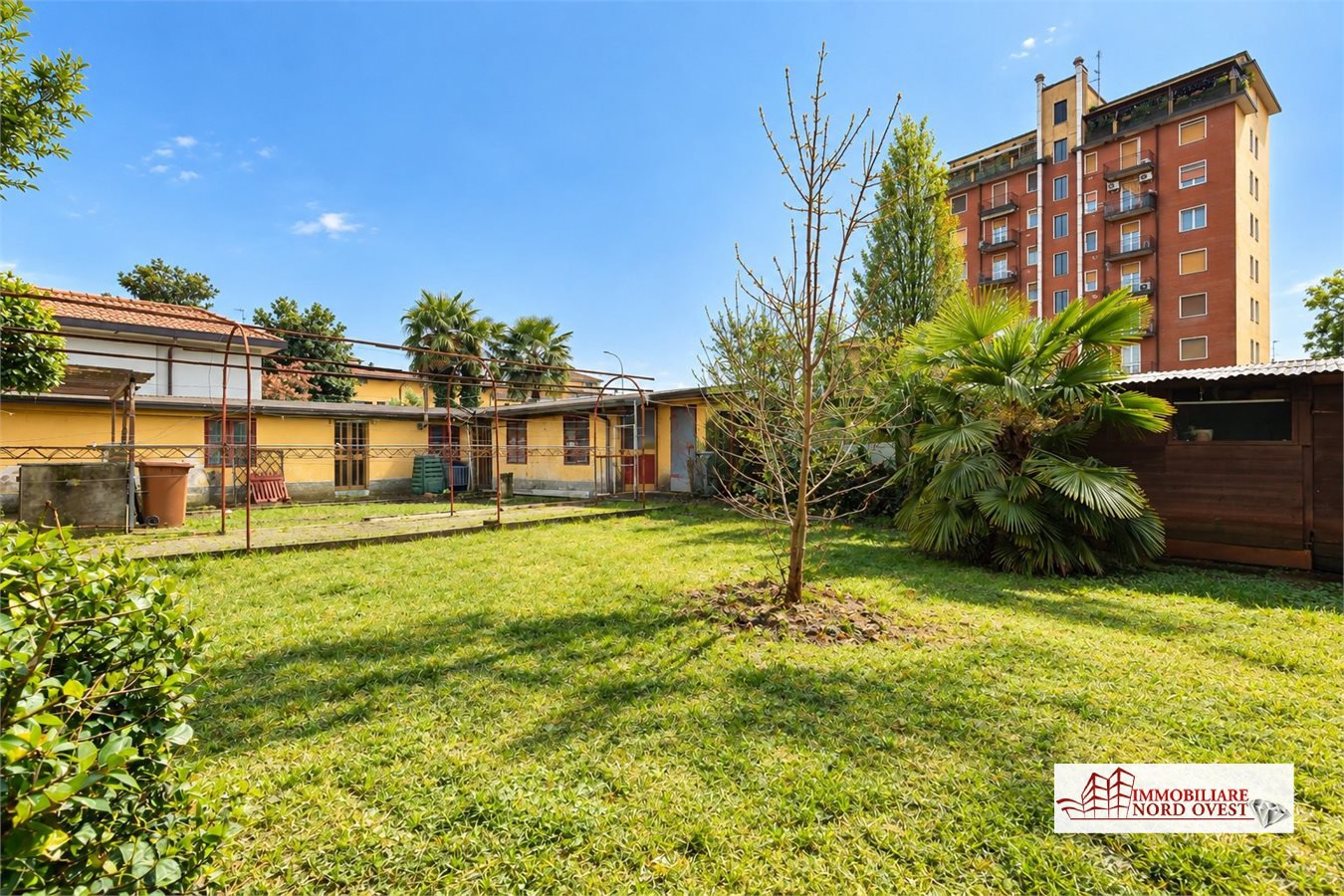 Casa indipendente in vendita a Bareggio
