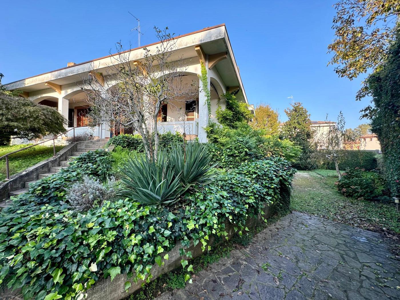 Casa indipendente con giardino a Cremona