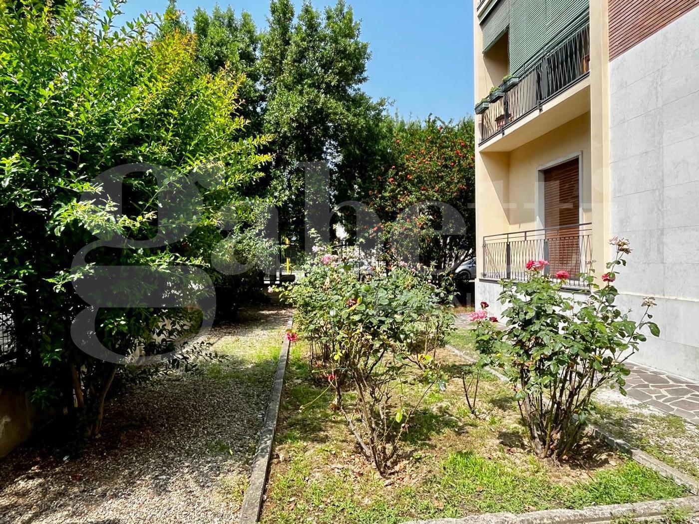 Trilocale con box a Cremona