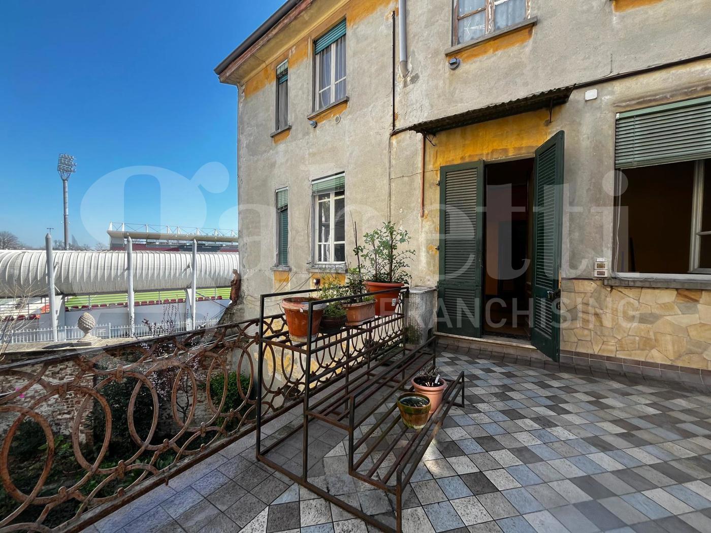 Trilocale da ristrutturare a Cremona