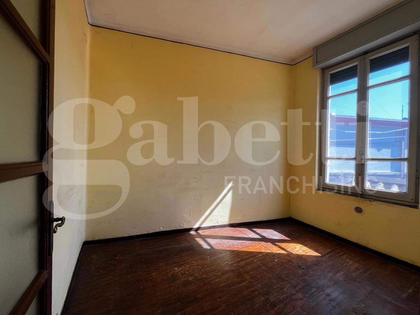 Trilocale da ristrutturare a Cremona