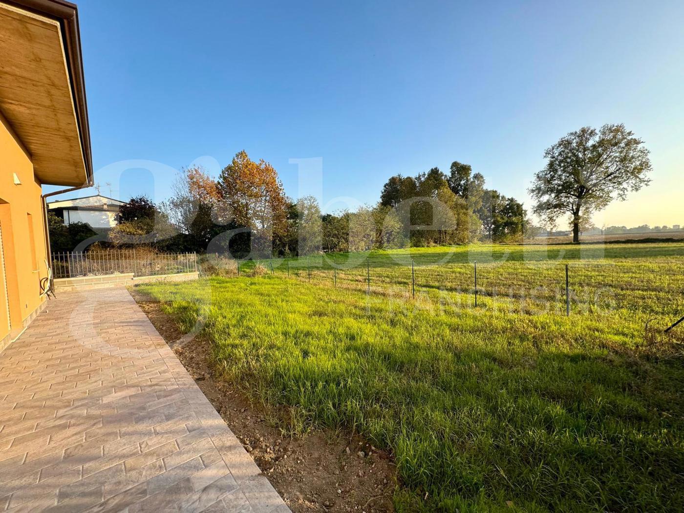 Casa indipendente con giardino a Cremona