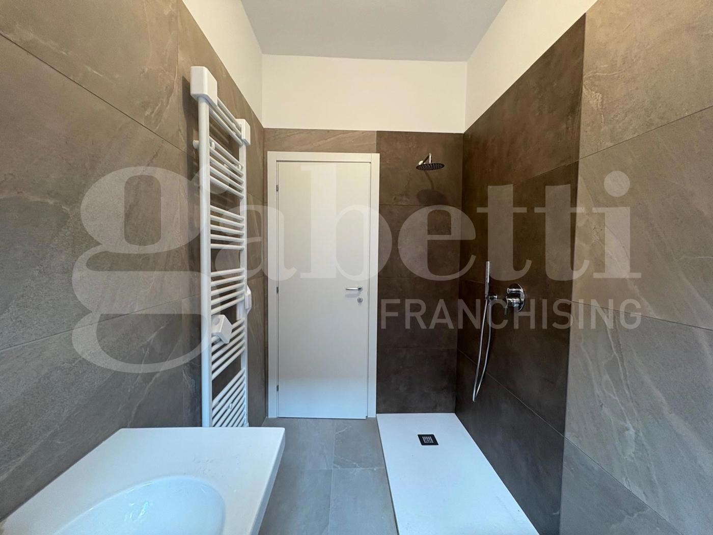 Quadrilocale con box a Cremona