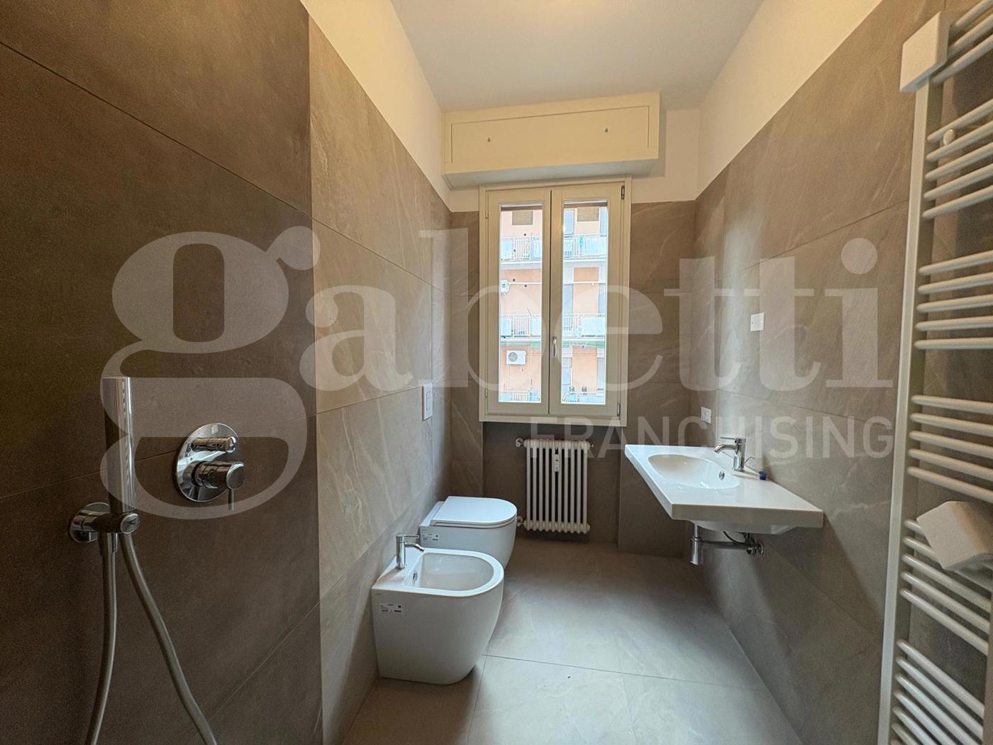 Quadrilocale con box a Cremona