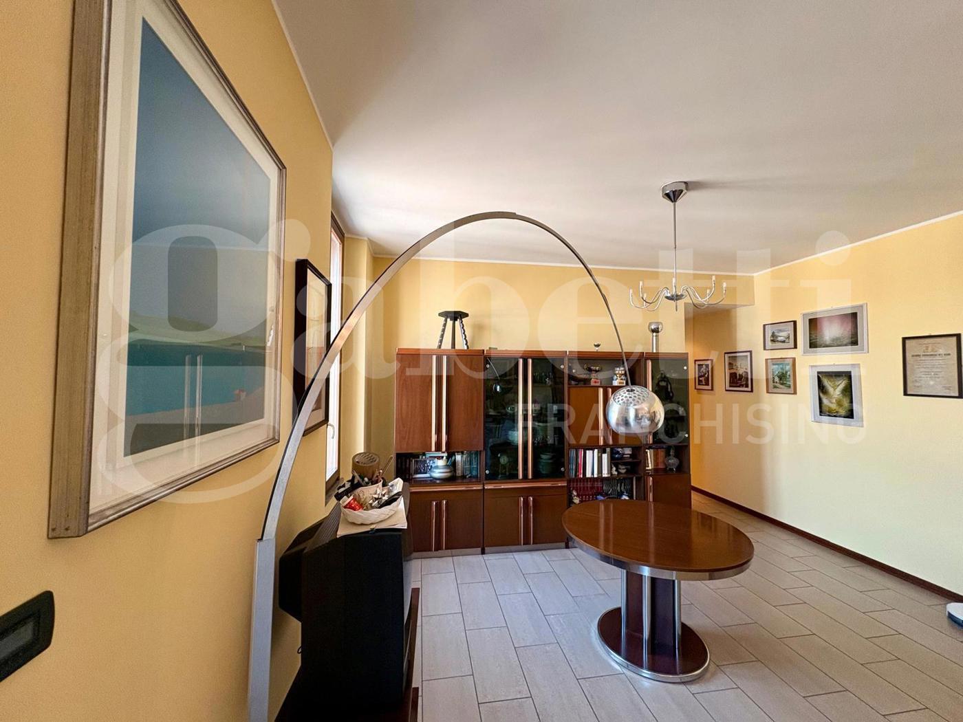 Quadrilocale ristrutturato a Cremona