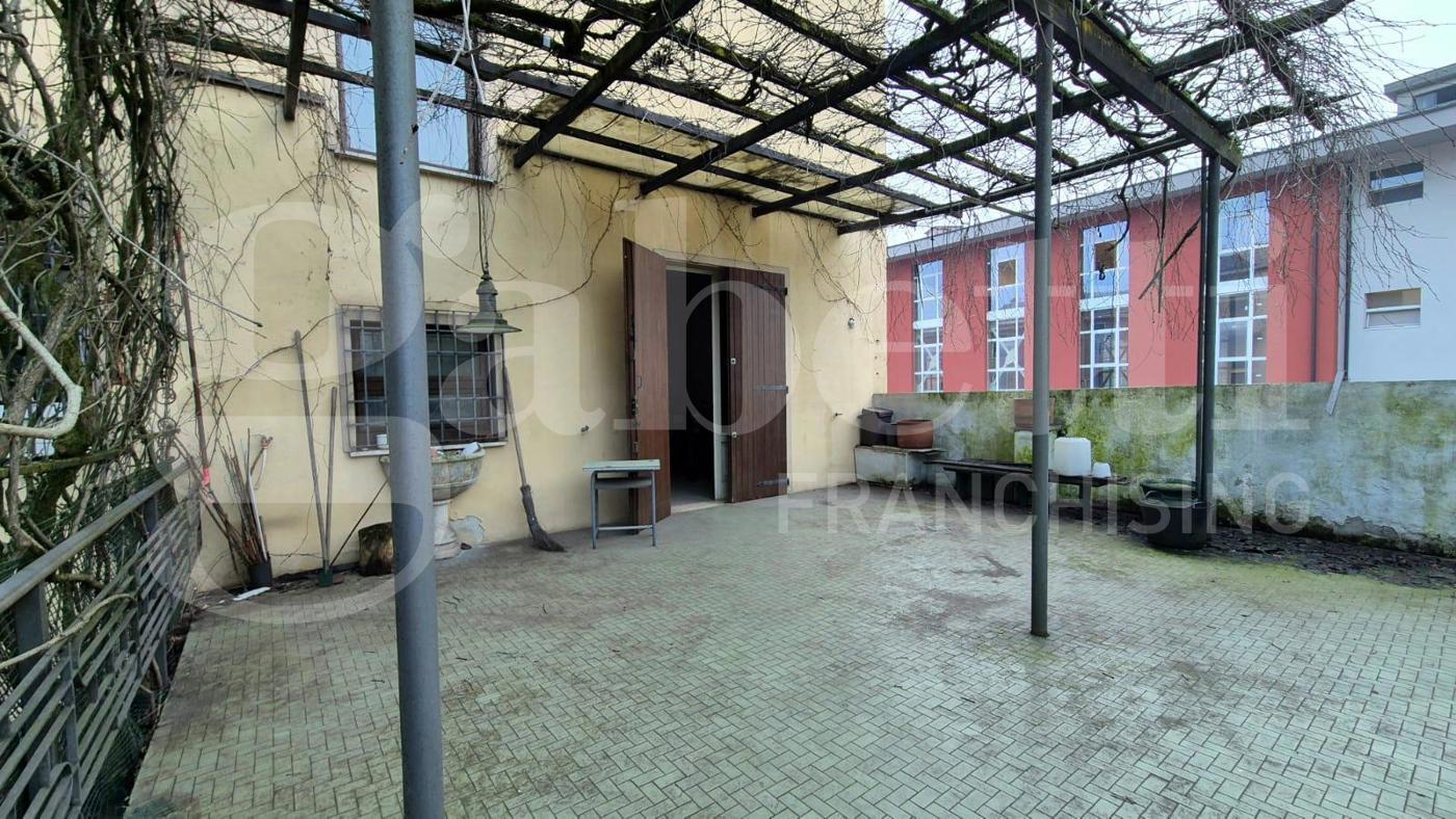 Casa indipendente con giardino a Cremona