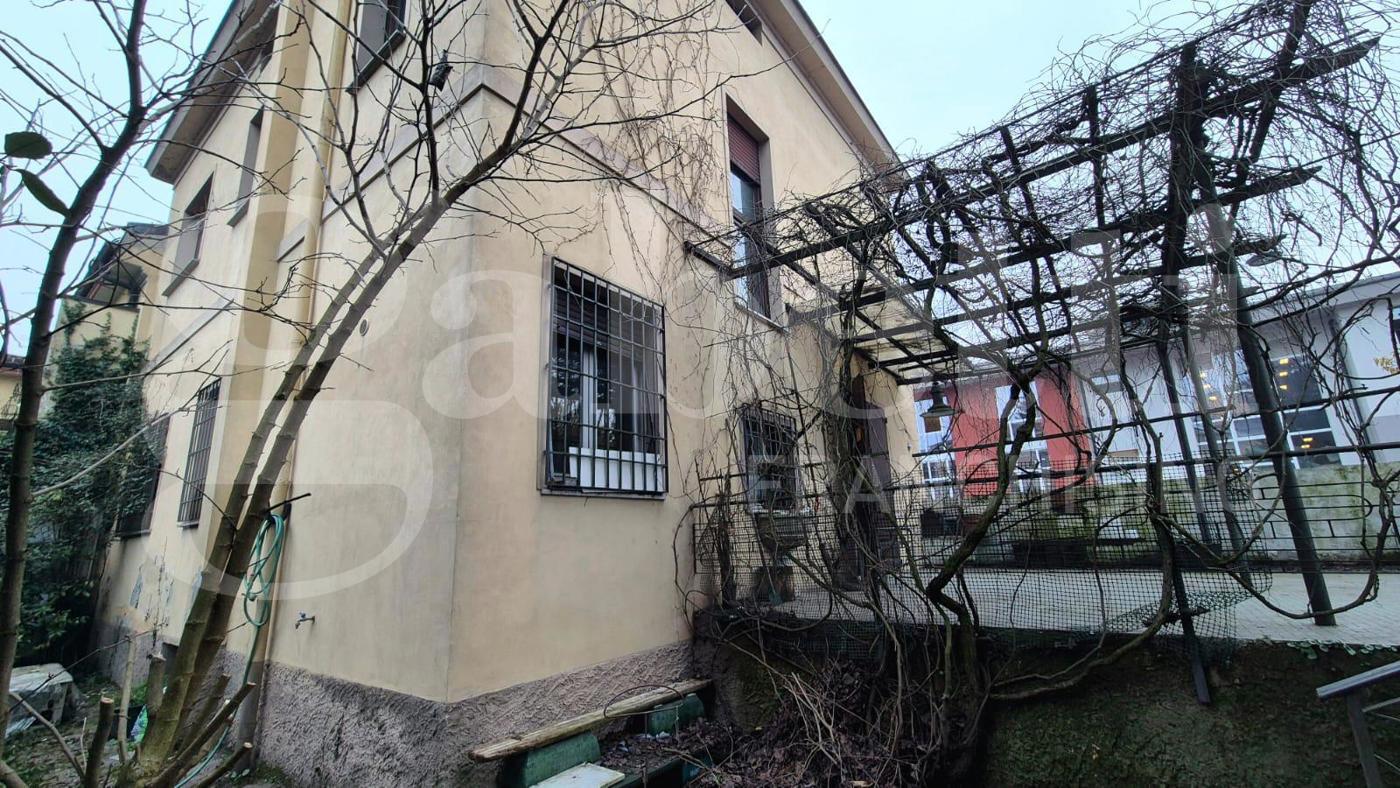 Casa indipendente con giardino a Cremona