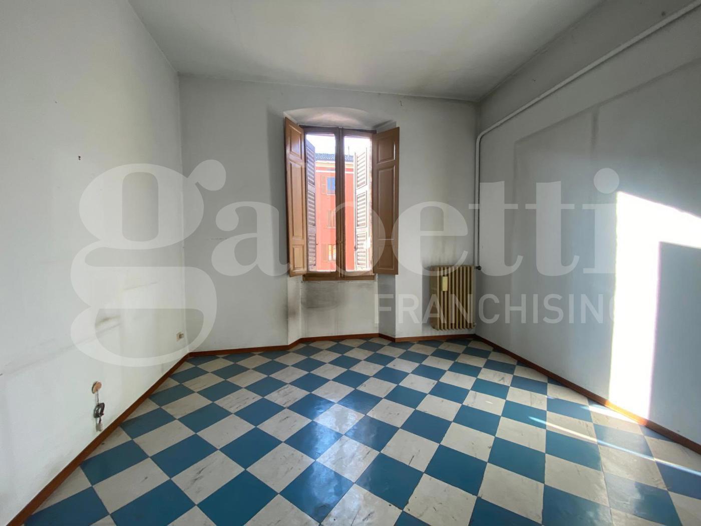 Quadrilocale da ristrutturare a Cremona