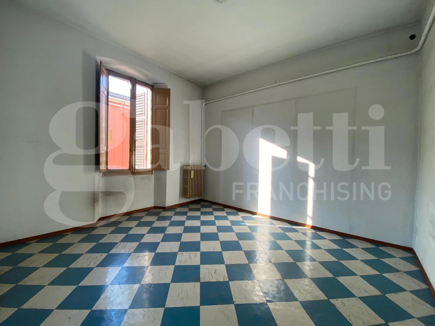 Quadrilocale da ristrutturare a Cremona