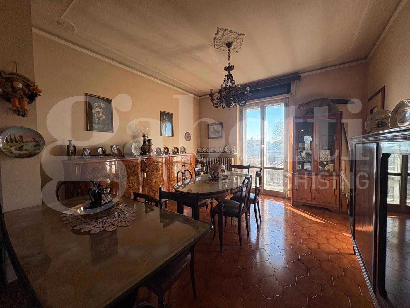 Casa indipendente con giardino a Castelverde