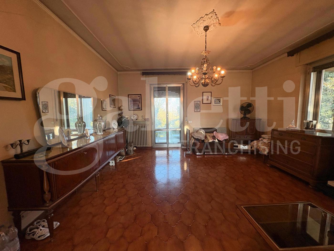 Casa indipendente con giardino a Castelverde