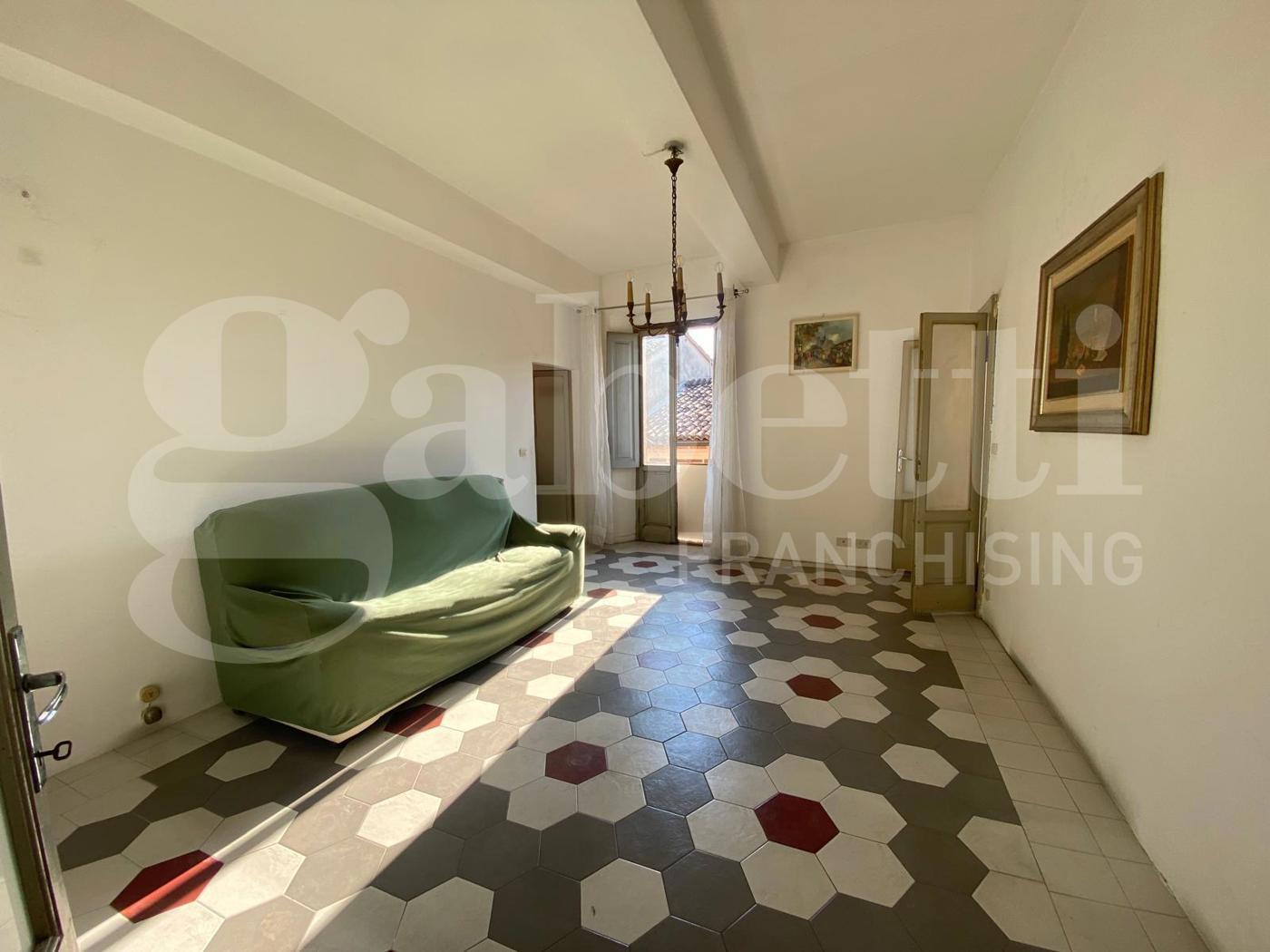 Quadrilocale da ristrutturare a Cremona