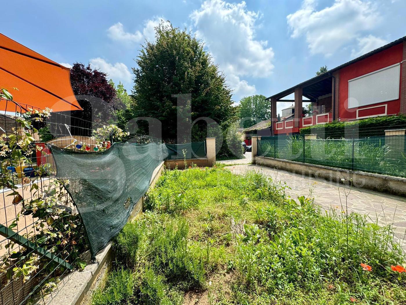 Villa con giardino a Malagnino