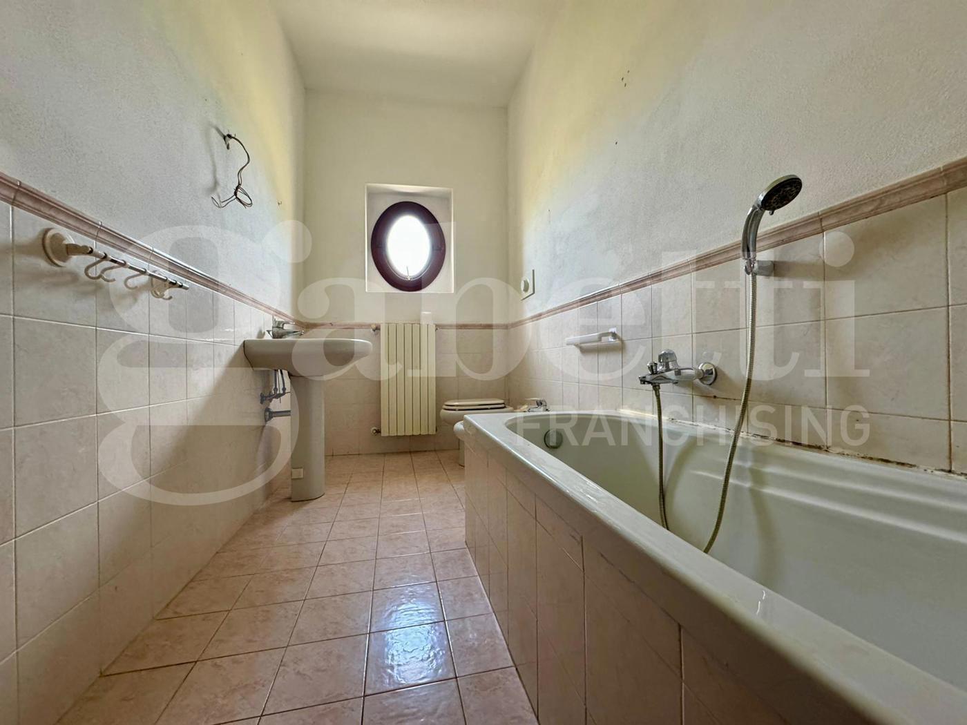 Villa con giardino a Malagnino