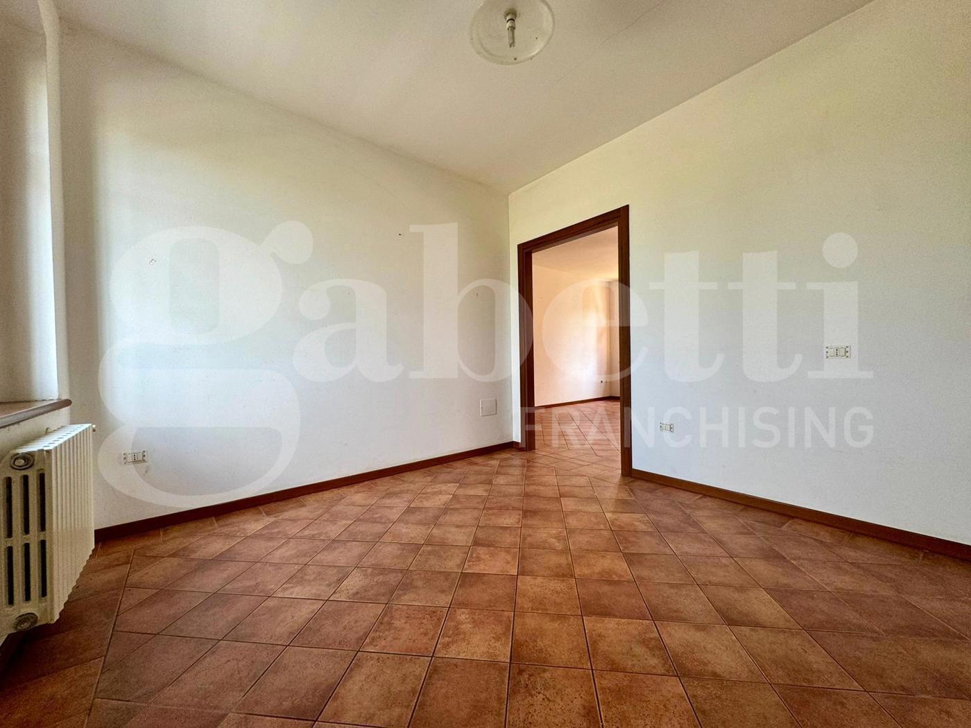 Villa con giardino a Malagnino