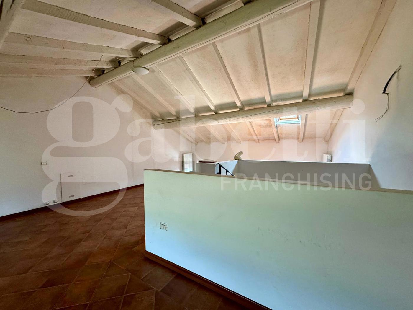 Villa con giardino a Malagnino