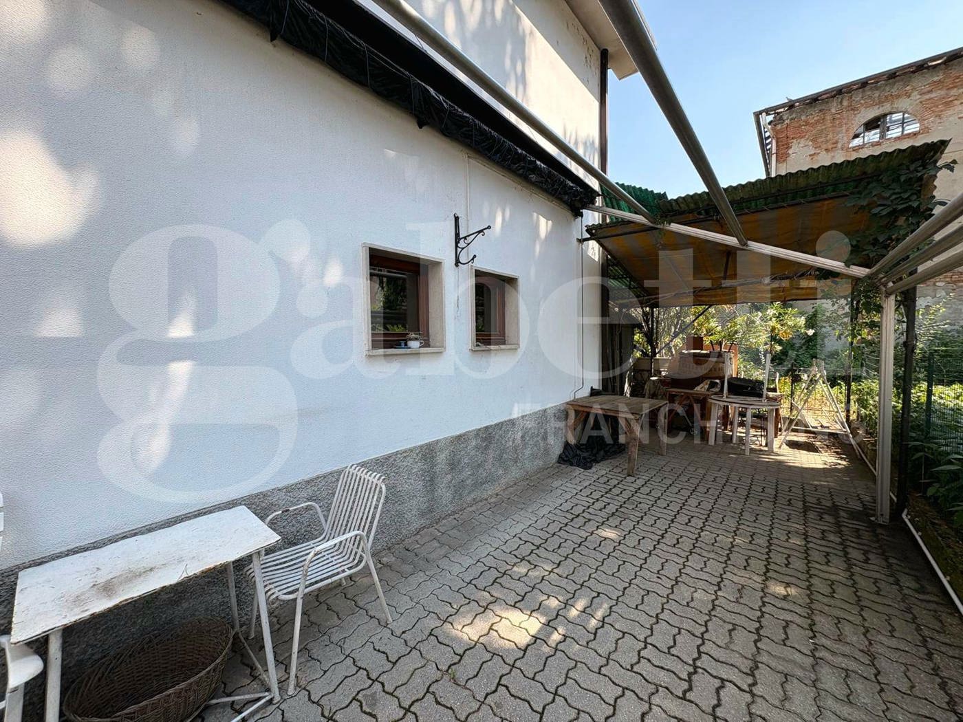 Casa indipendente con giardino a Cremona
