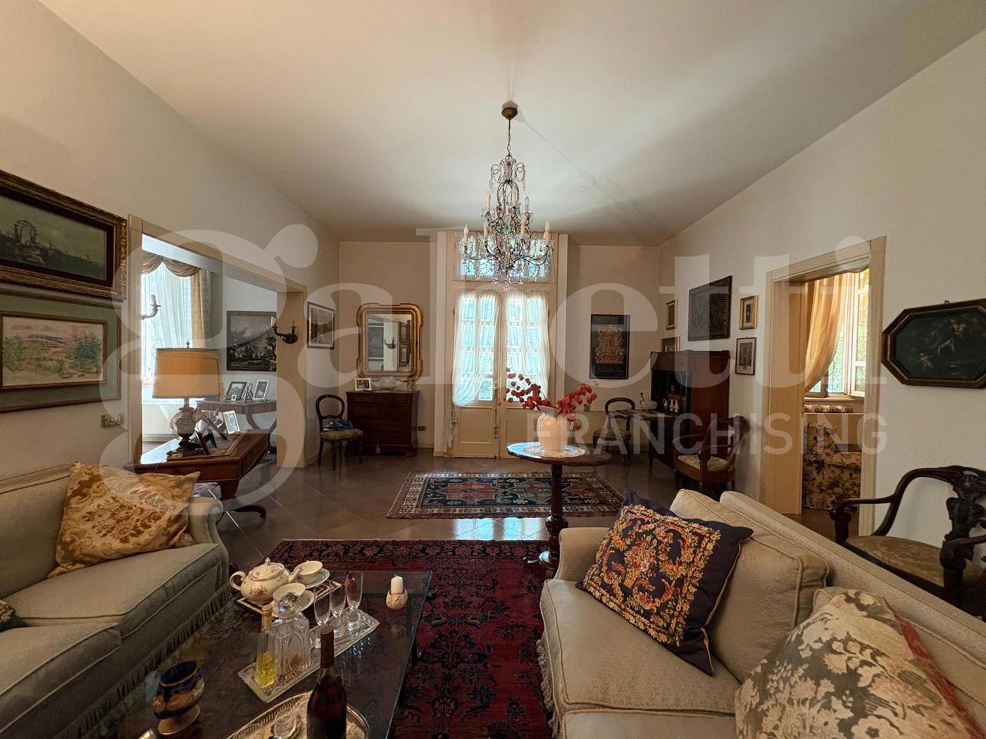 Quadrilocale con giardino a Cremona
