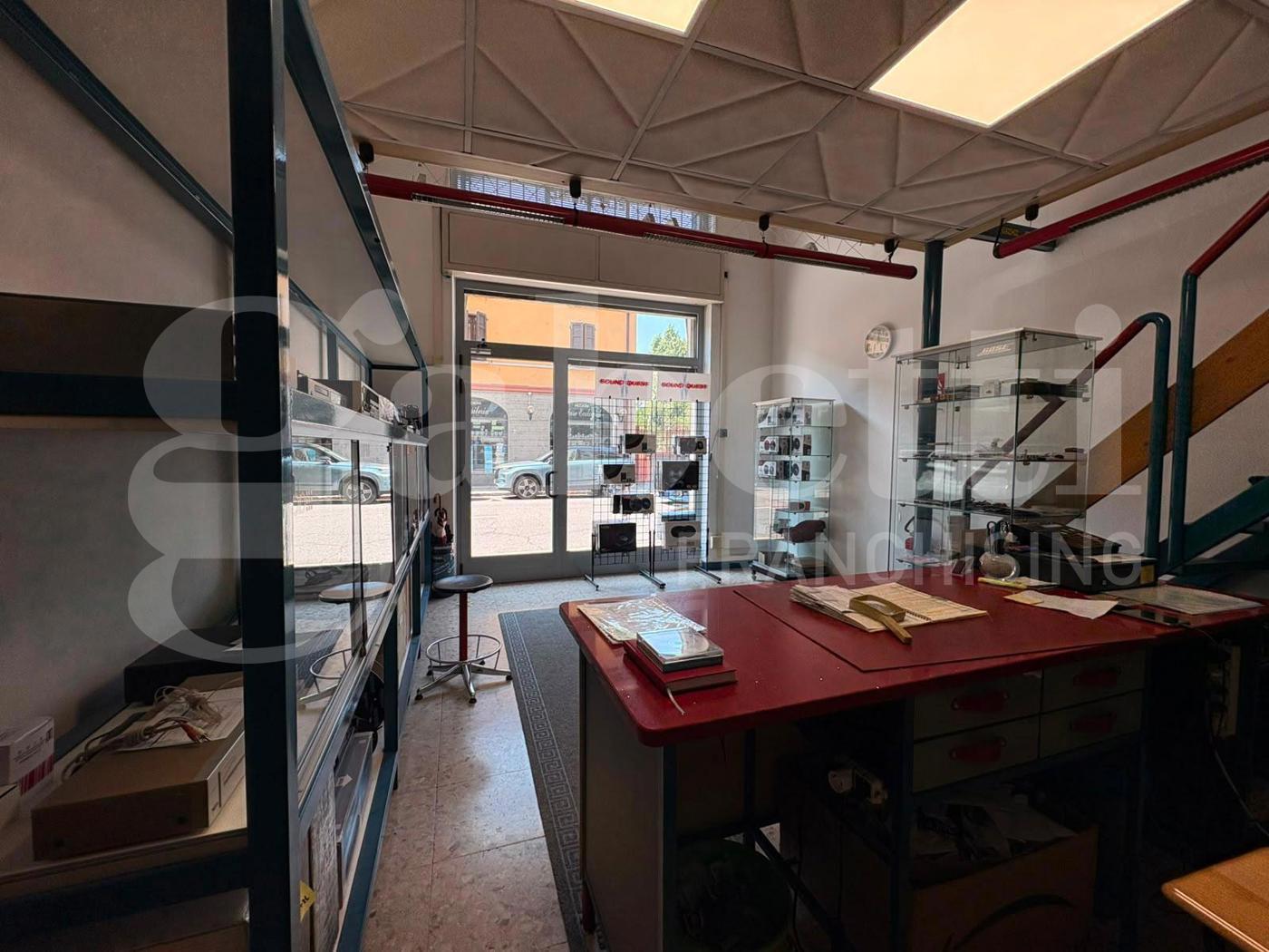 Negozio in vendita a Cremona