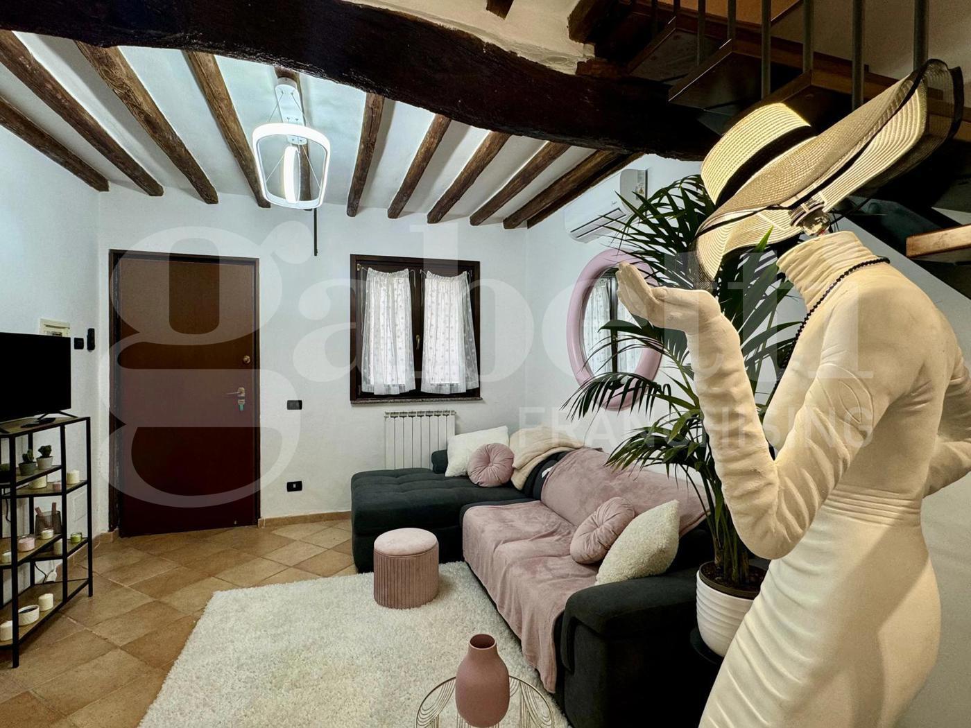 Casa indipendente in vendita a Cremona