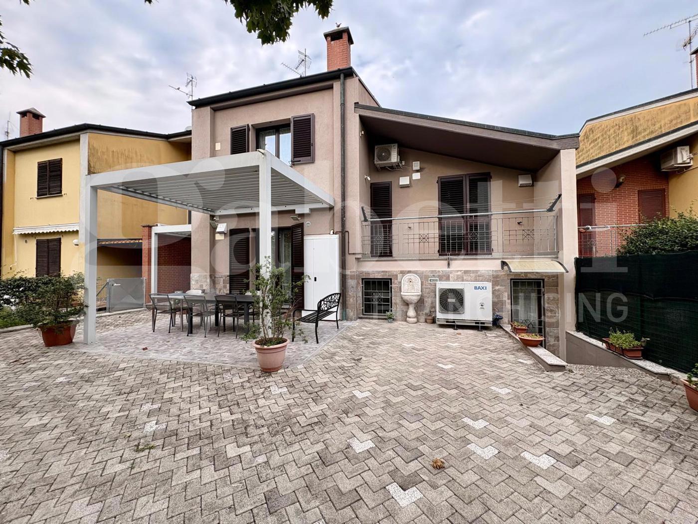 Villa in vendita a Castelvetro Piacentino