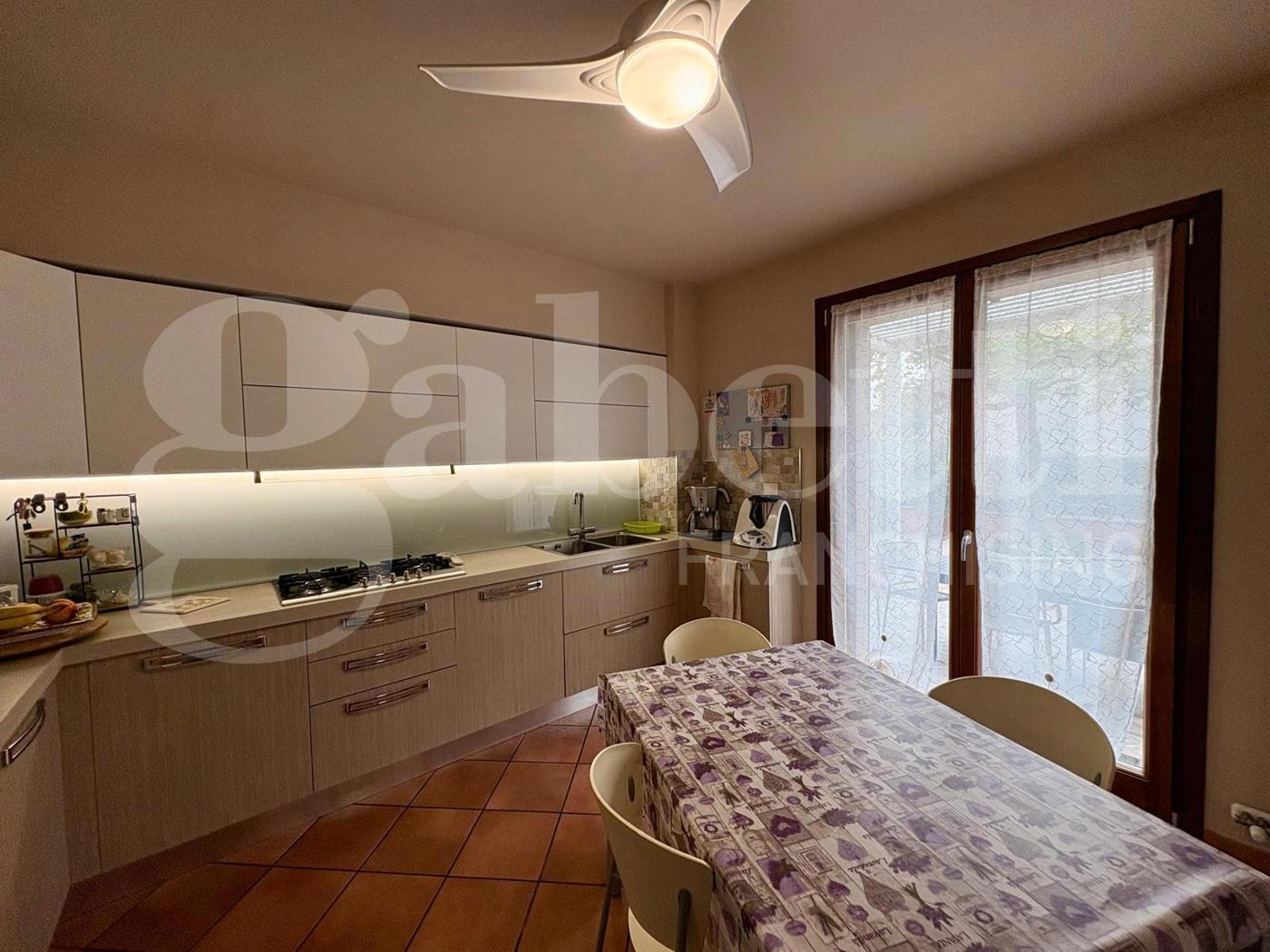 Villa in vendita a Castelvetro Piacentino