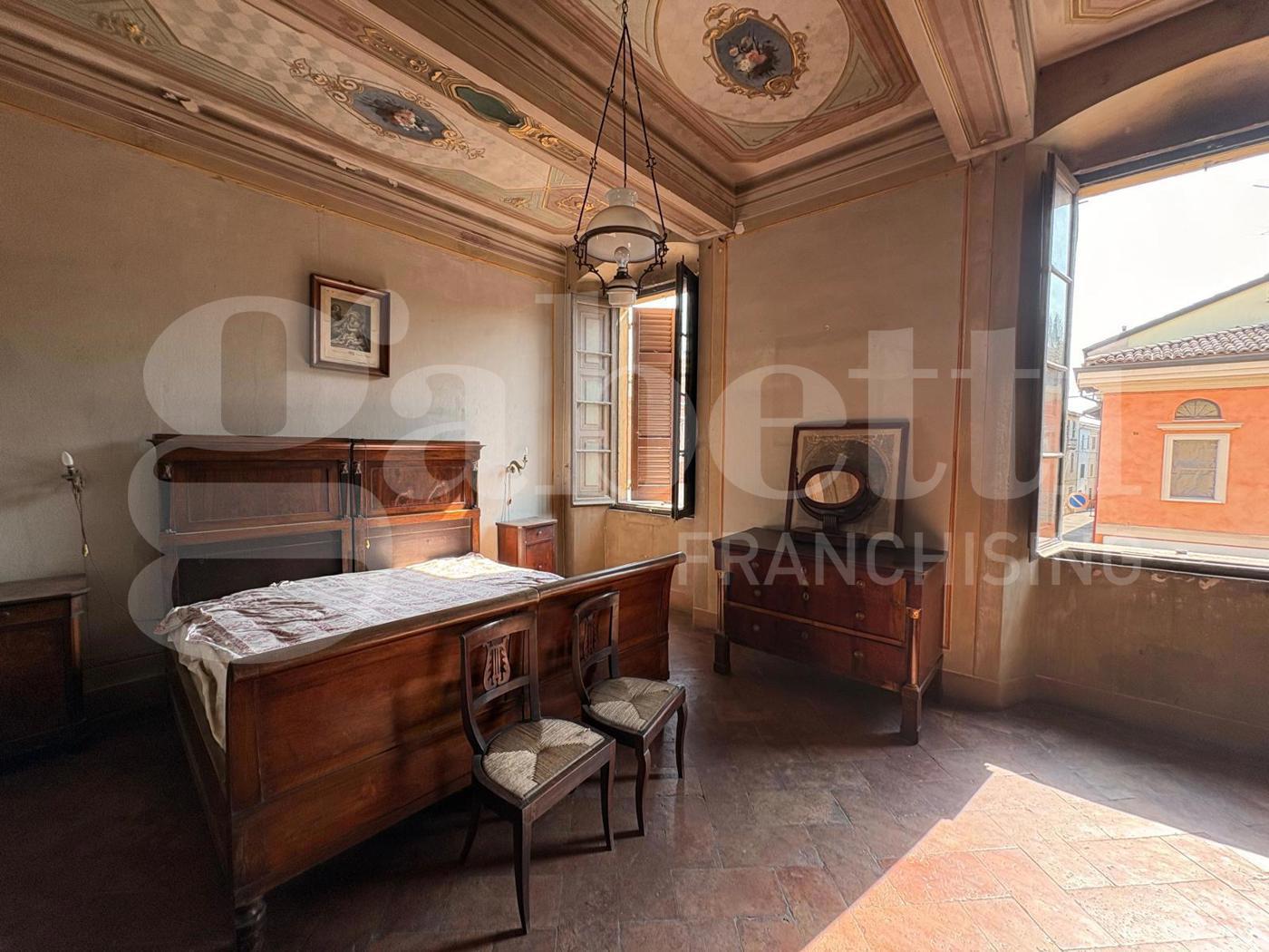 Villa da ristrutturare a Piadena Drizzona
