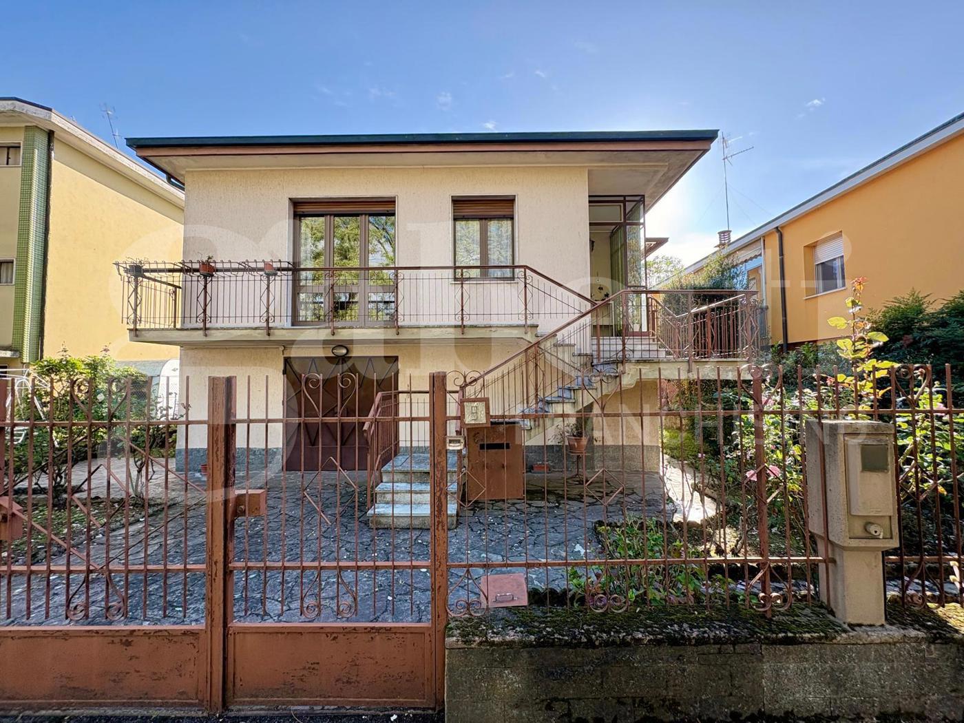 Casa indipendente con giardino a Cremona
