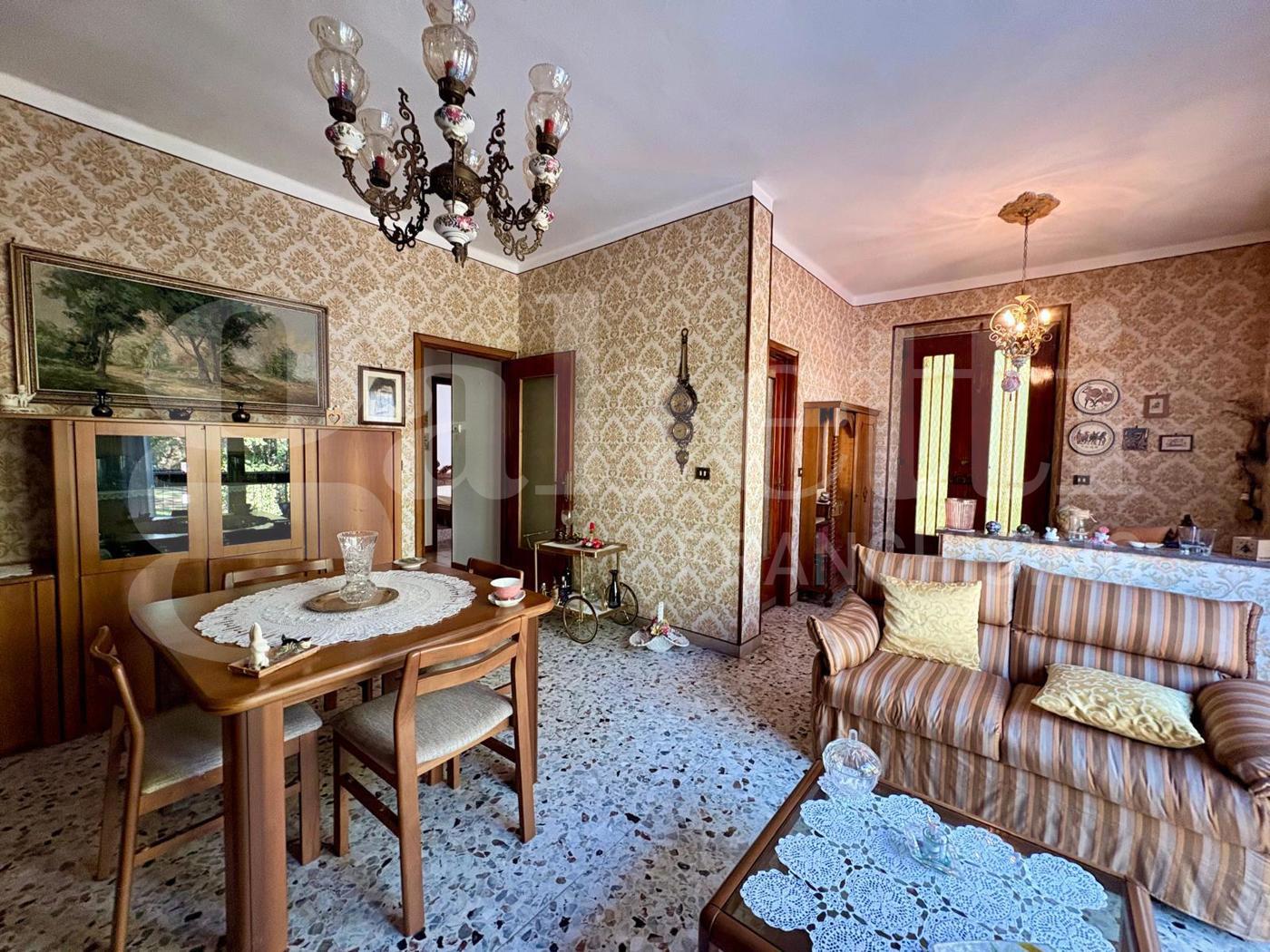 Casa indipendente con giardino a Cremona