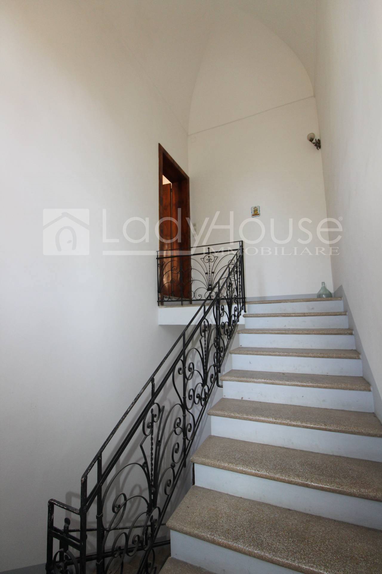 Palazzo in vendita a Matino