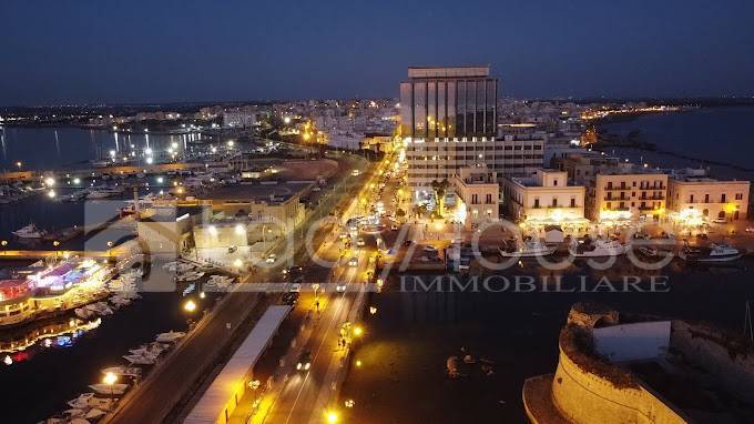 Attivit commerciale in vendita a Gallipoli, CENTRO