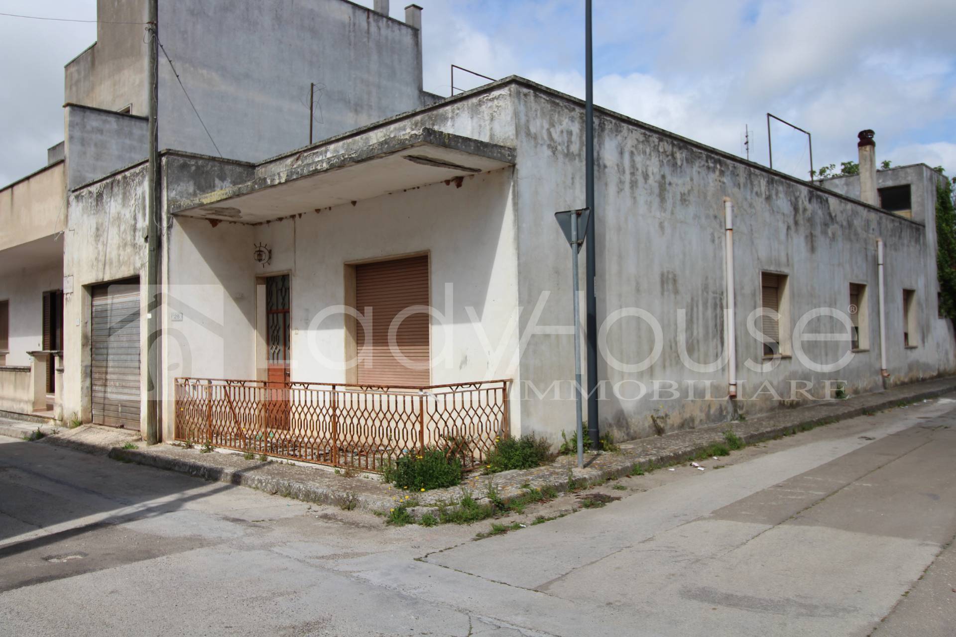 Casa indipendente in vendita a Poggiardo