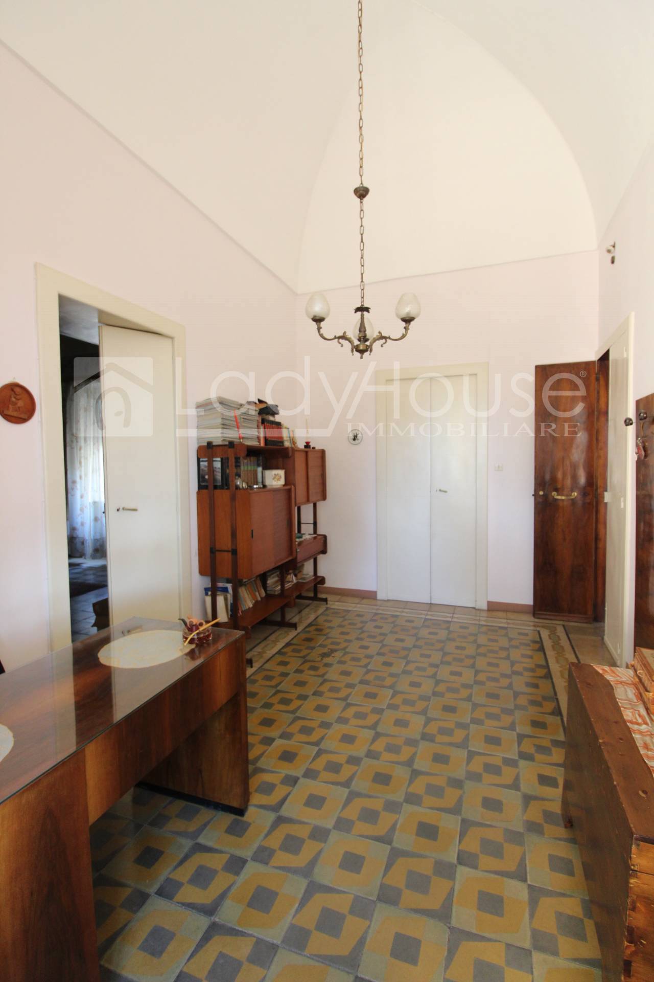 Palazzo in vendita a Matino