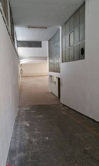 Locale Artigianale in vendita a Parabita