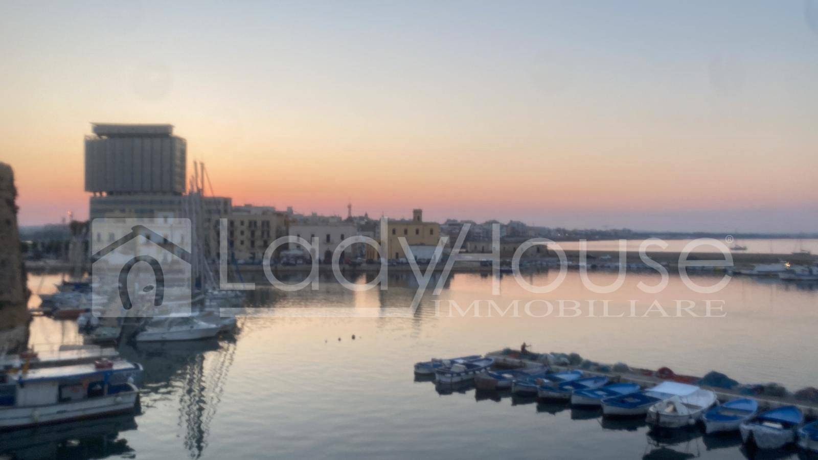 Attivit commerciale in vendita a Gallipoli, CENTRO STORICO