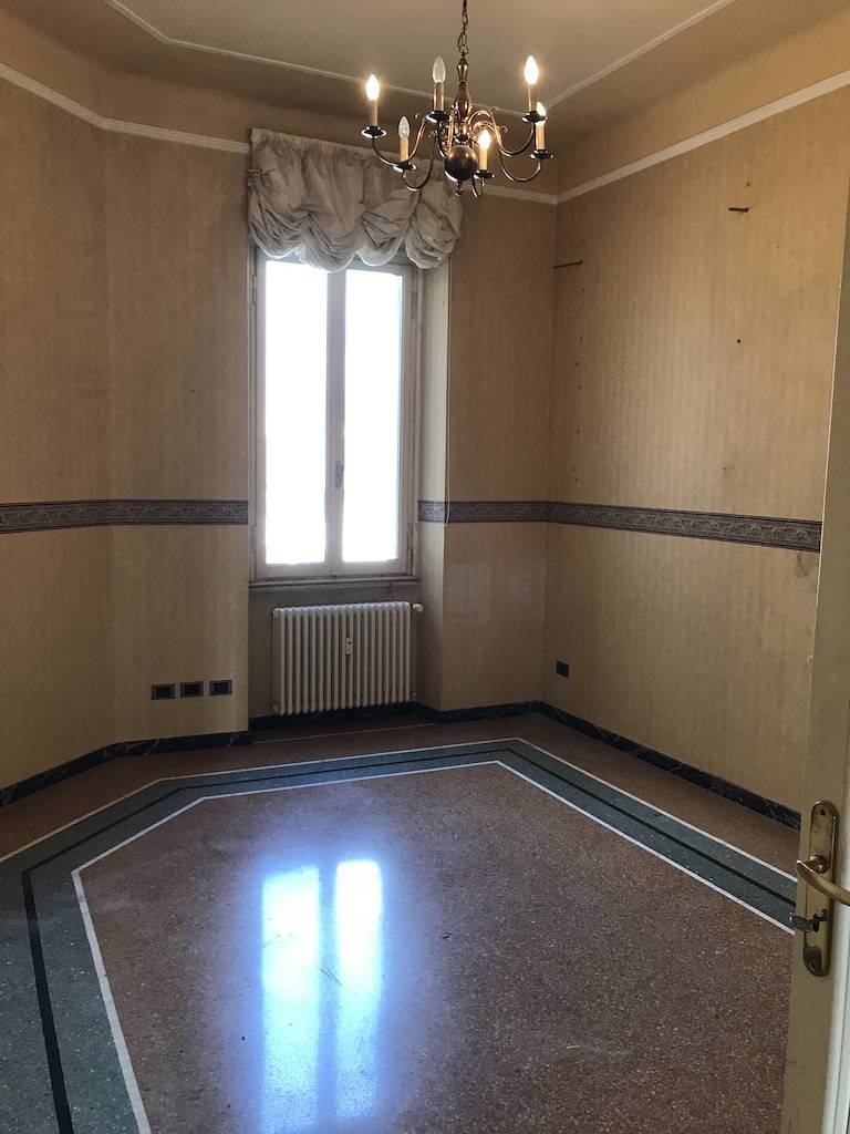 Appartamento in vendita a Savona, Centro