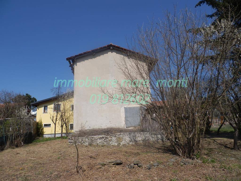 Casa singola in vendita a Giusvalla