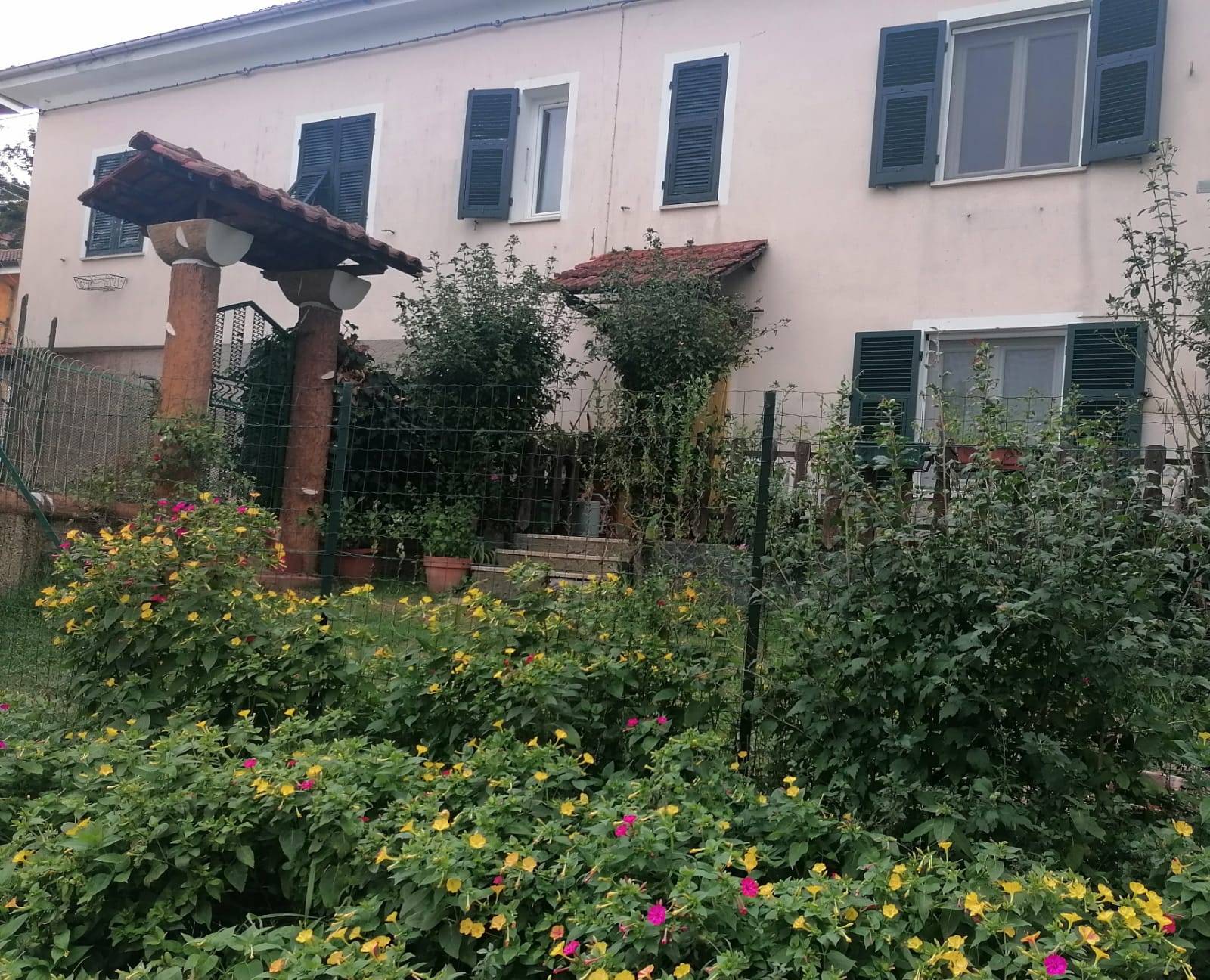 Villette a schiera in vendita a Dego, Piano