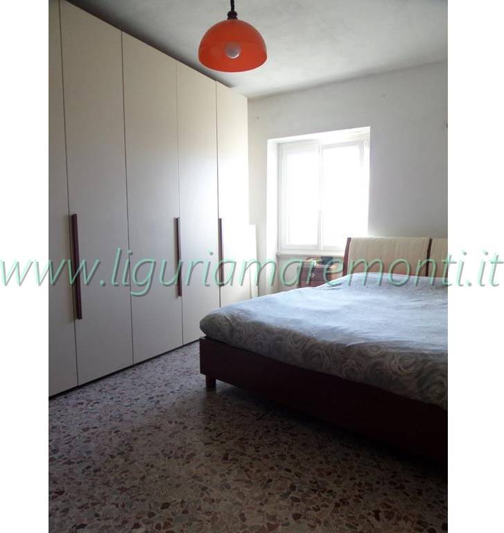 Villette a schiera in vendita a Dego, Piano