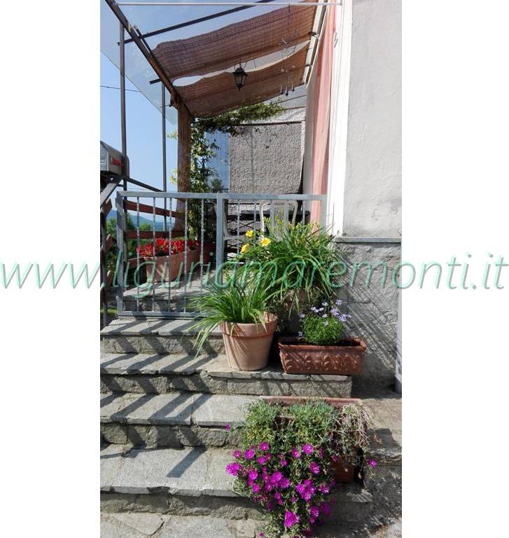 Villette a schiera in vendita a Dego, Piano