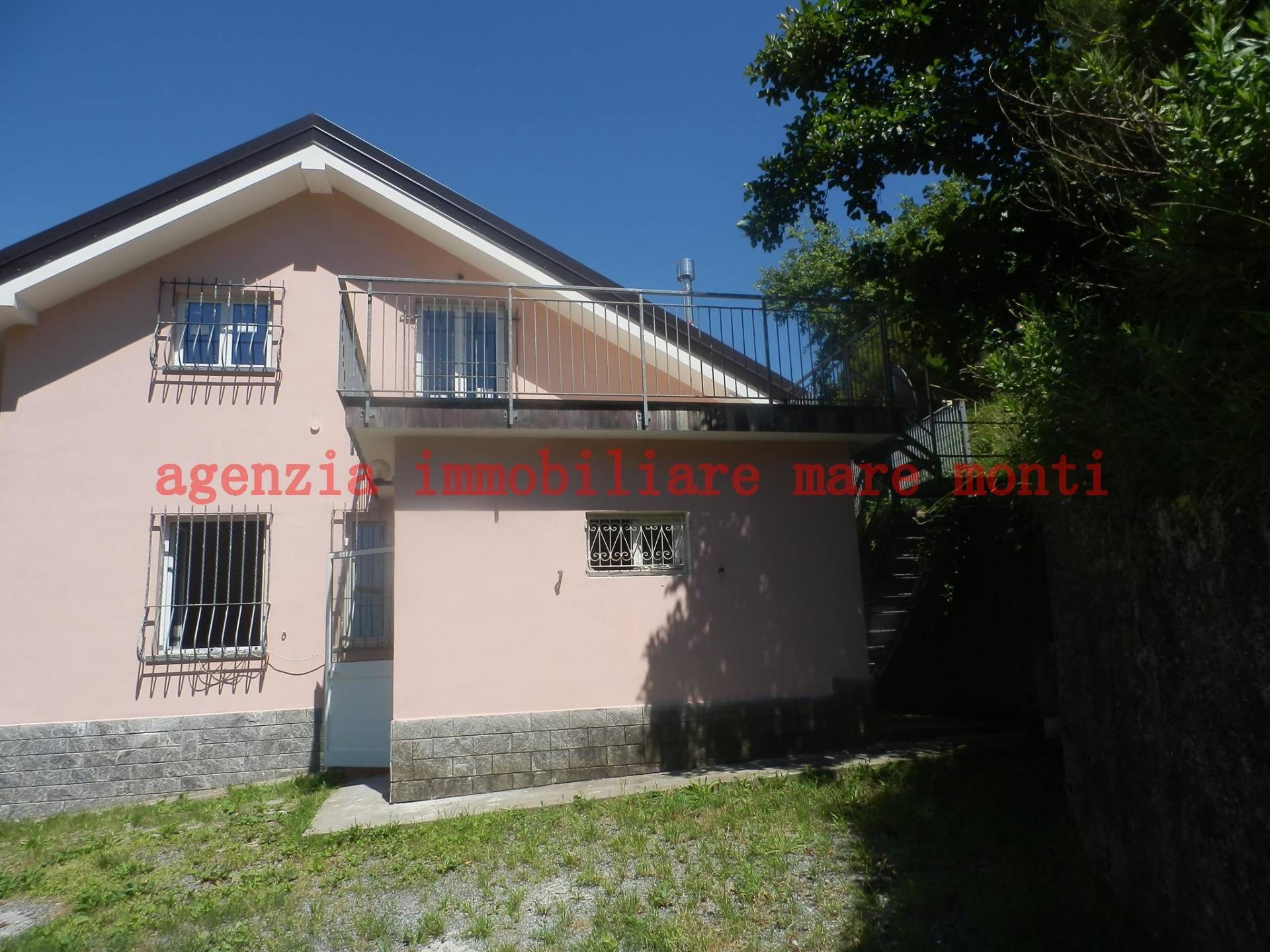 Casa singola in vendita a Varazze, Pero