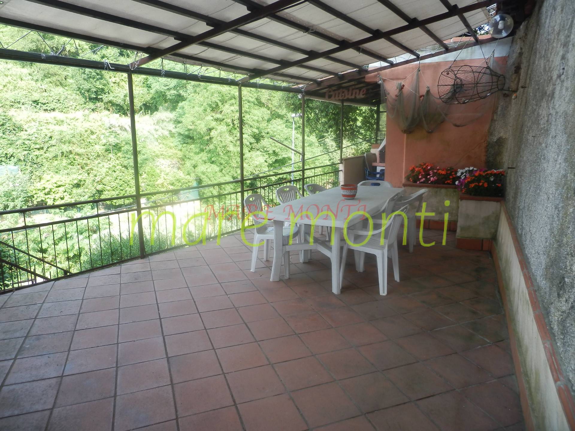 Villette a schiera in vendita a Savona, Lavagnola