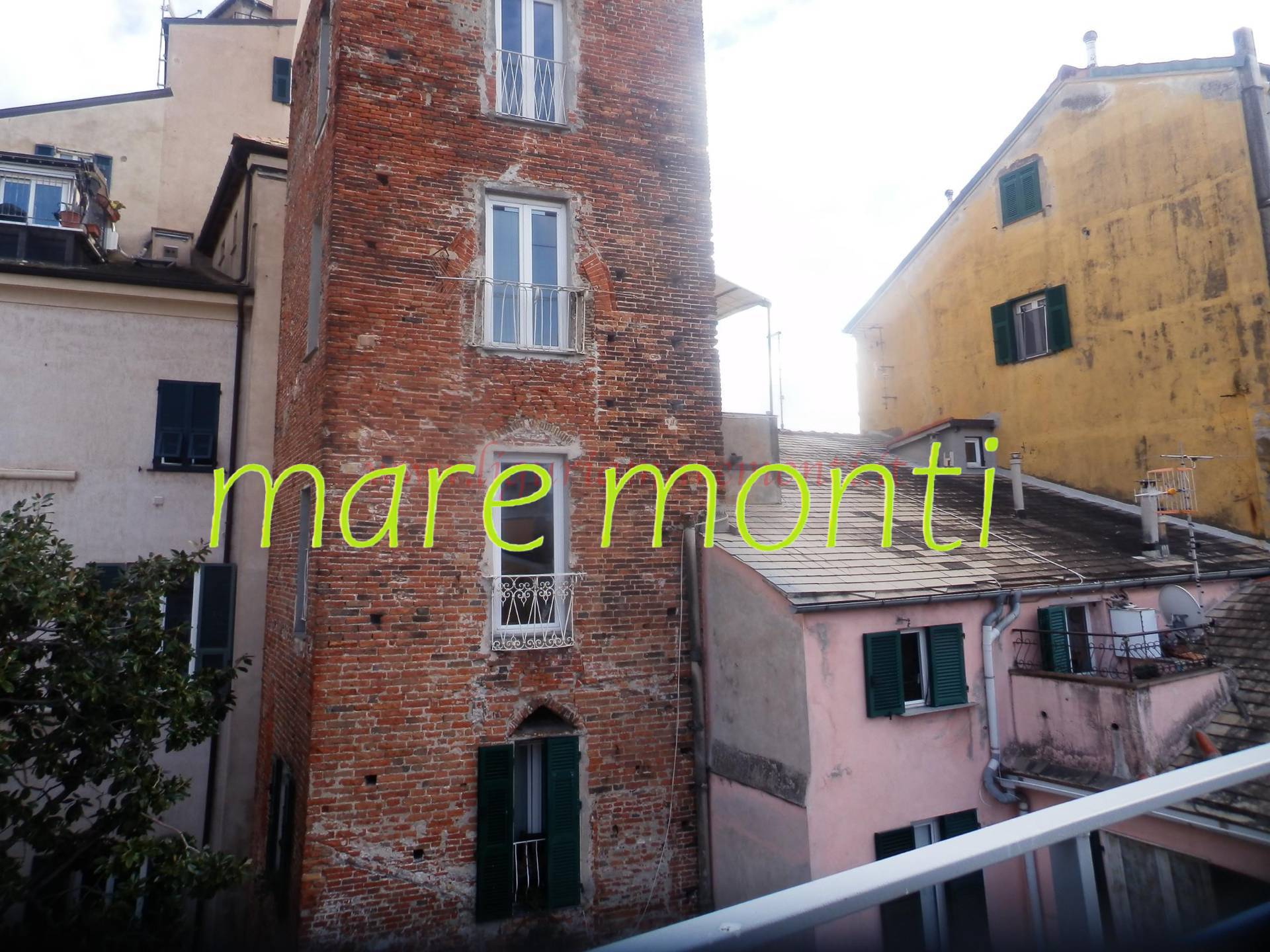 Appartamento in vendita a Savona, Centro storico