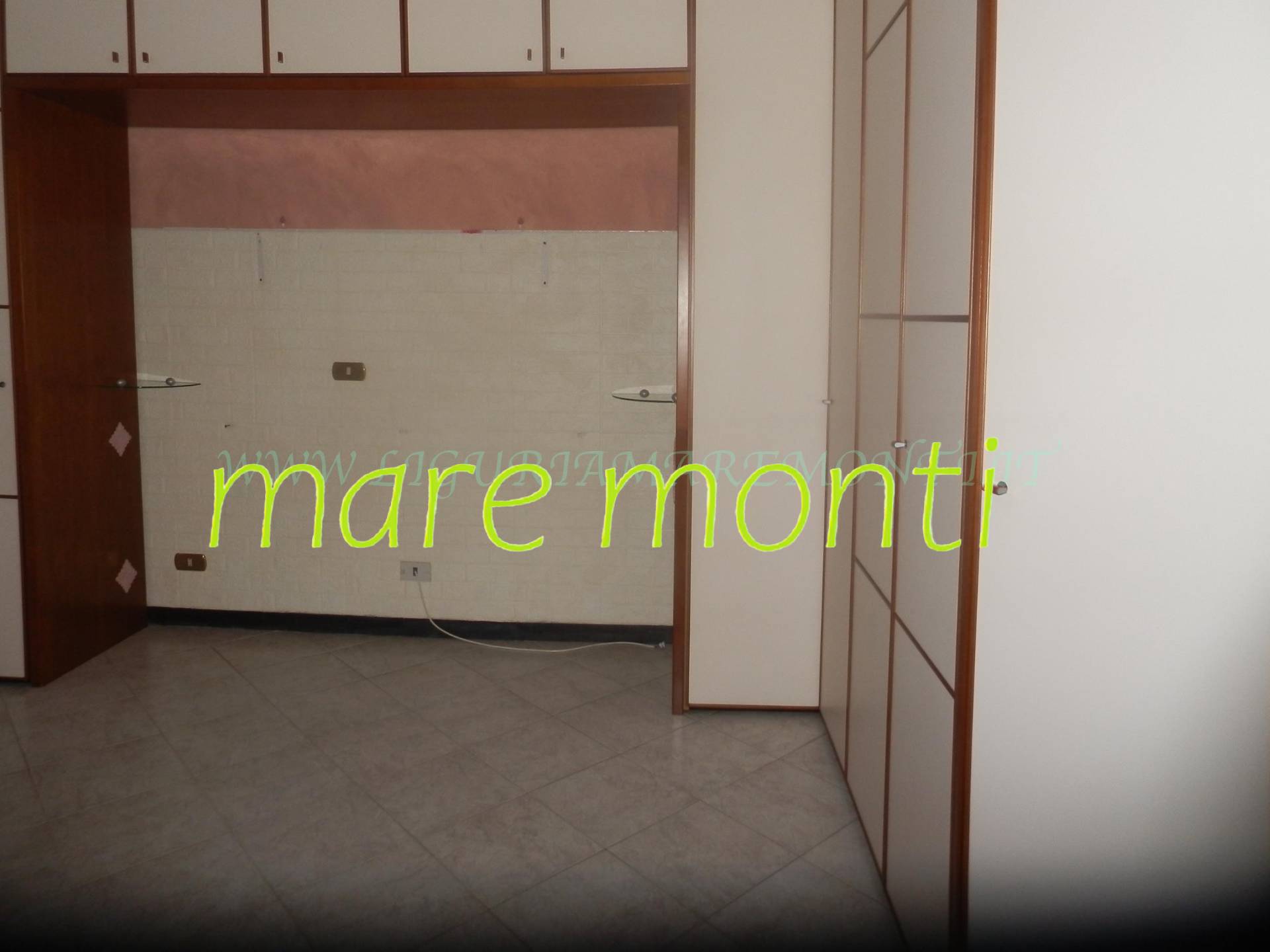 Appartamento in vendita a Savona, Santuario