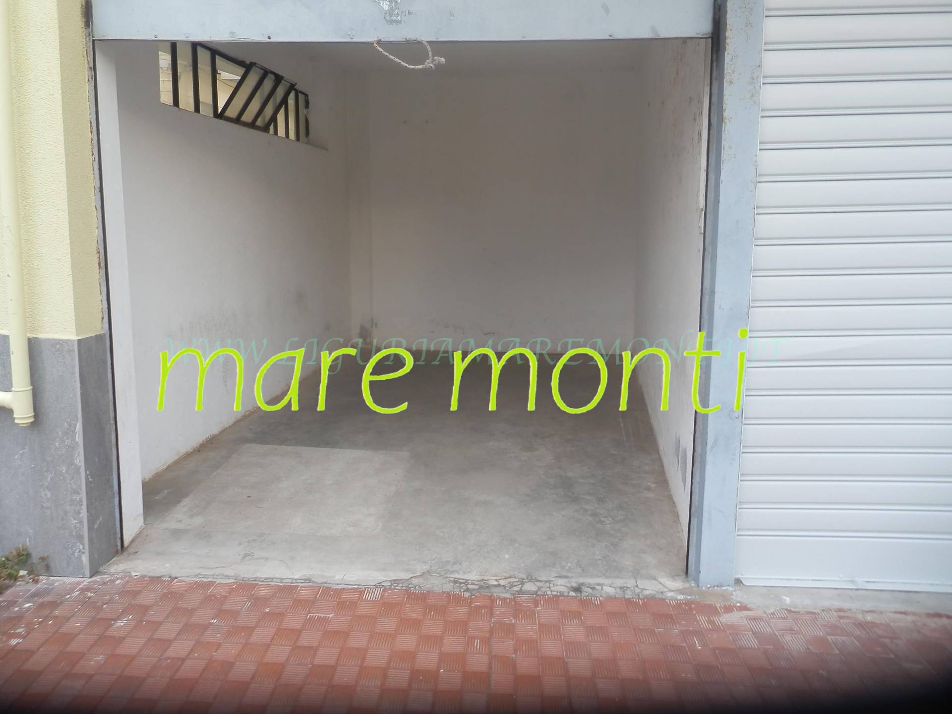 Box o garage in vendita a Savona, LeginoZinola